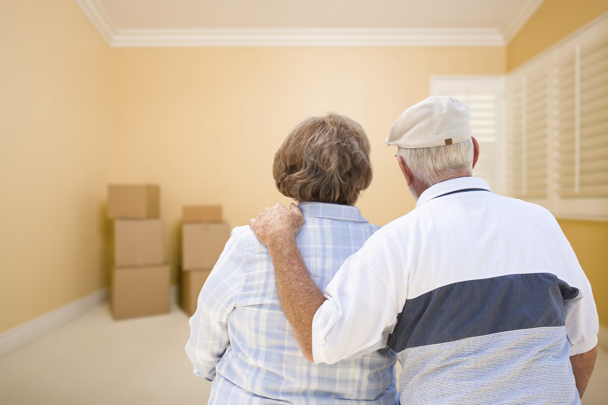 Senior-Couple-Moving-to-Assisted-Living